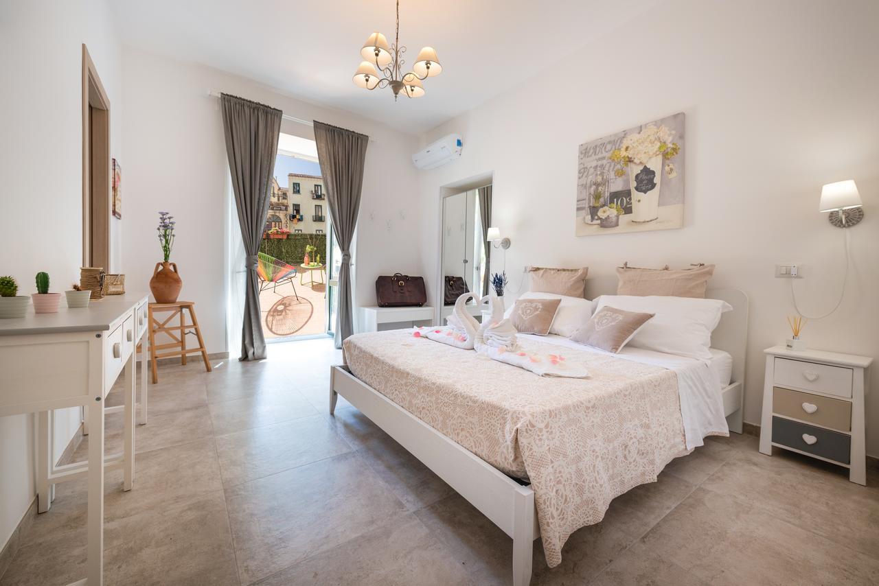 Bed and Breakfast Roof Garden Salerno Exterior foto